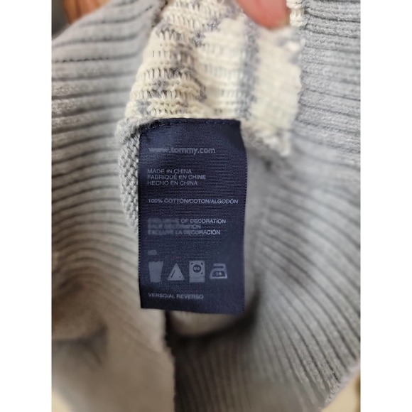 Tommy Hilfiger Boys Size Large 16/18 1/4 Zip up Winter Snowflake Sweater Gray - Picture 5 of 5